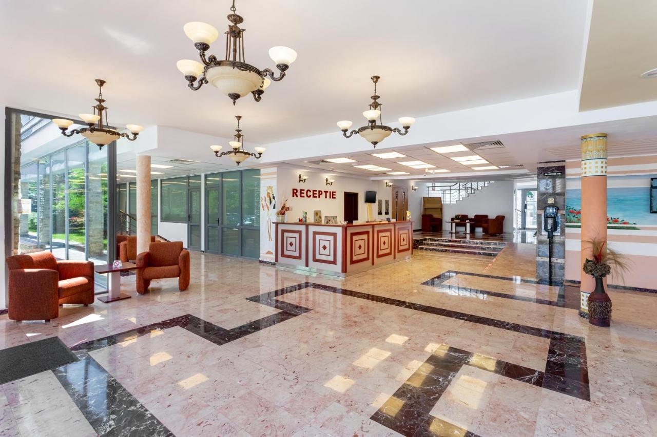 Hotel Cleopatra Saturn Exterior photo