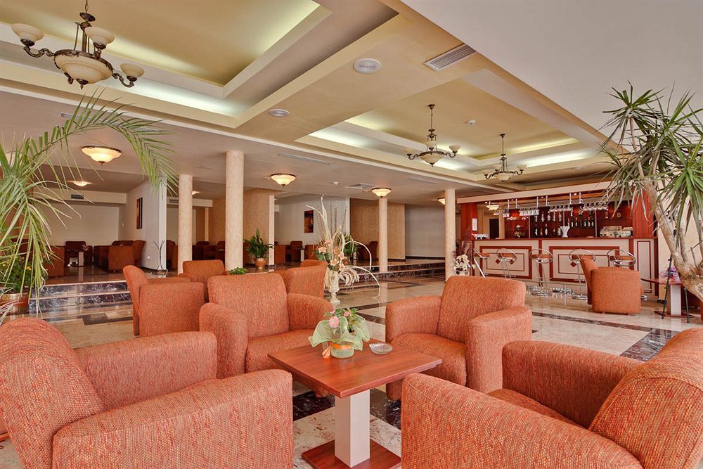Hotel Cleopatra Saturn Exterior photo